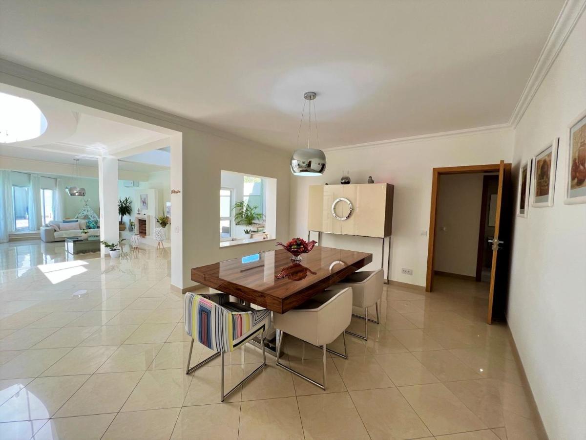 Boliqueime Amazing Villa With Pool By Homing Buitenkant foto