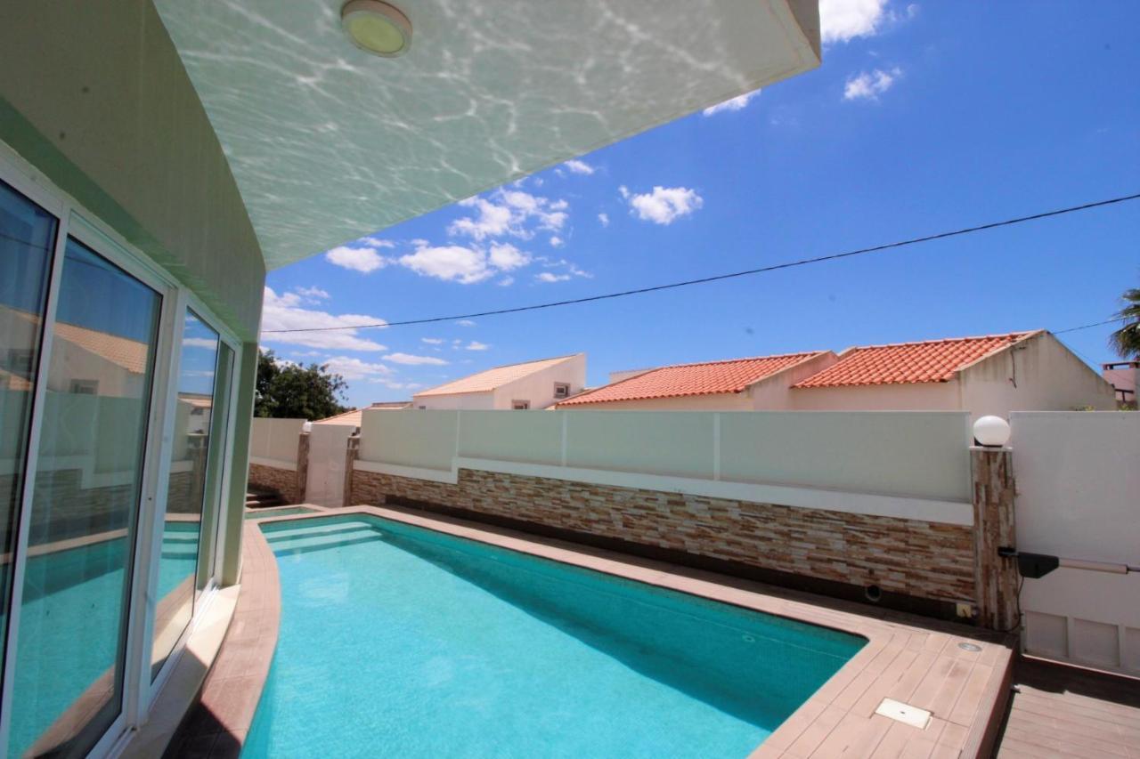 Boliqueime Amazing Villa With Pool By Homing Buitenkant foto