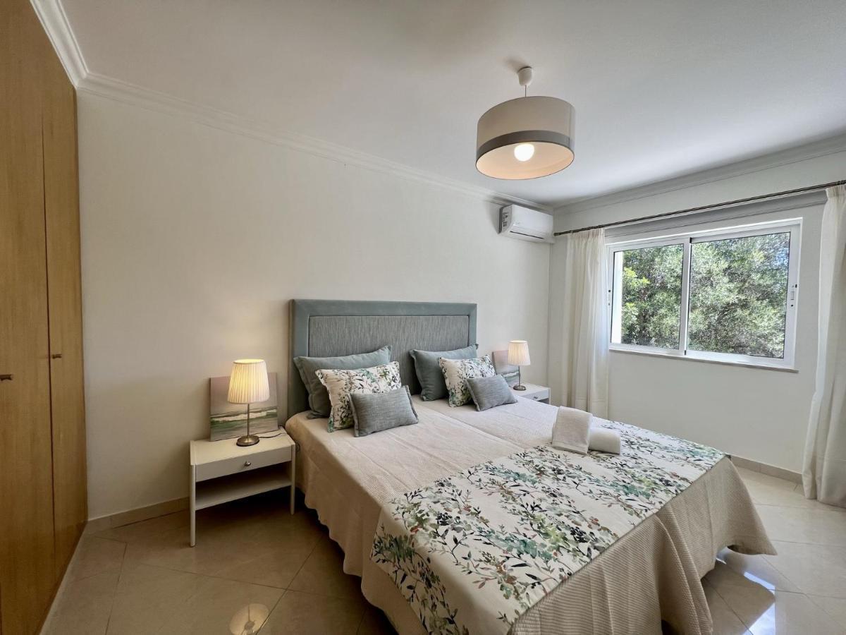 Boliqueime Amazing Villa With Pool By Homing Buitenkant foto